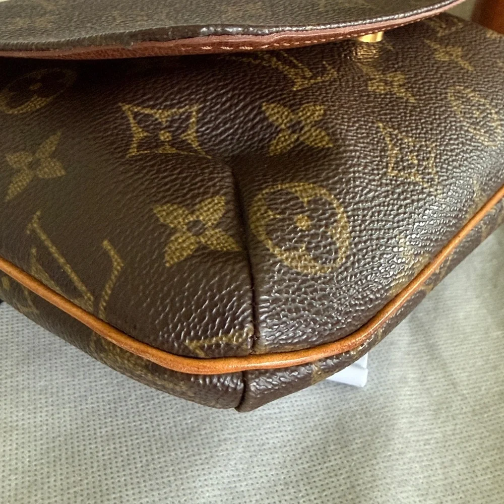 Louis Vuitton 💯 authentic